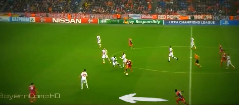 在足球场上如何打好边后卫,足球地带边锋怎么样