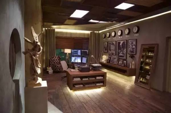 欢乐颂安迪是如何成为女强人的 (欢乐颂2安迪被撩)