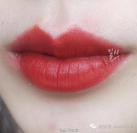 到底娱记的朋友圈流行什么口红？明星身边人的时尚密码