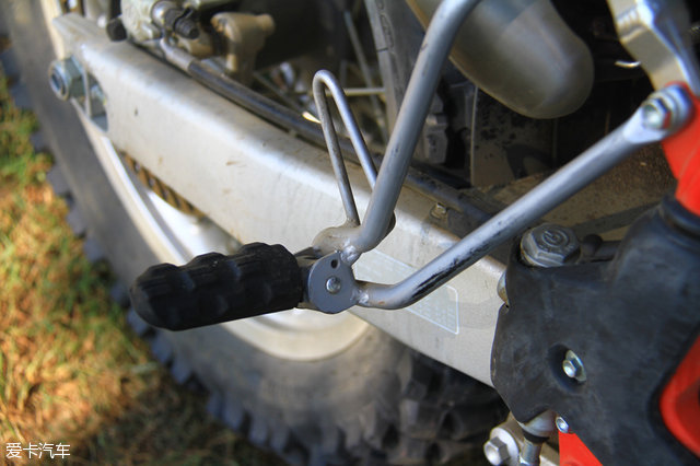 越野车选手视频,越野车试驾赛道