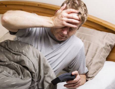 看电视总打瞌睡是什么病,为什么看电视就容易打瞌睡