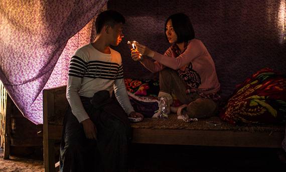 梁朝伟获奖发言威尼斯,梁朝伟威尼斯获成就奖激动落泪