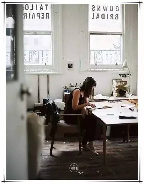 美术生画画手老麻怎么办,美术生画画太自傲怎么办