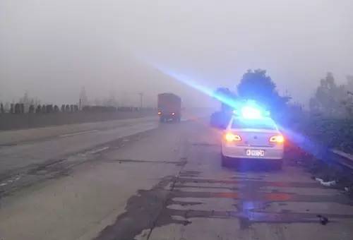 大雾来袭小雪将至高速路重要提示,大雾诸事顺利