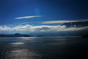 初冬的泸沽湖视频,初冬泸沽湖的水