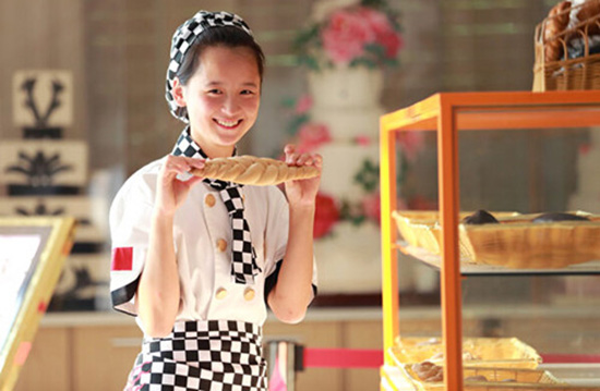 成都新东方烹饪技工学校靠谱吗,上新东方烹饪学校学西点有前途吗