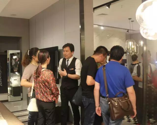 城市之窗家具胡桃木,城市之窗德国优客