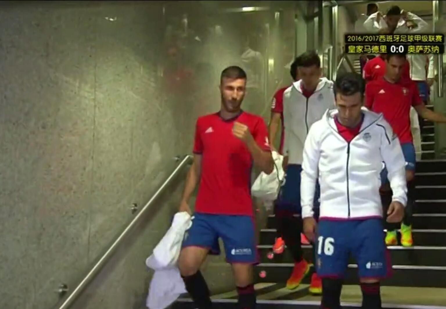 这个周末皇马曼联拜仁等俱乐部轮番为这件夹克上演了卖家秀