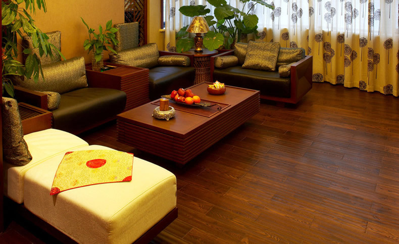 实木多层地板划痕怎么修复,瓷砖地板划痕怎么修复