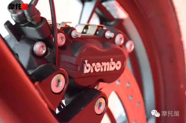 意大利的文艺绅士，屋君试驾GuzziV7Ⅱ