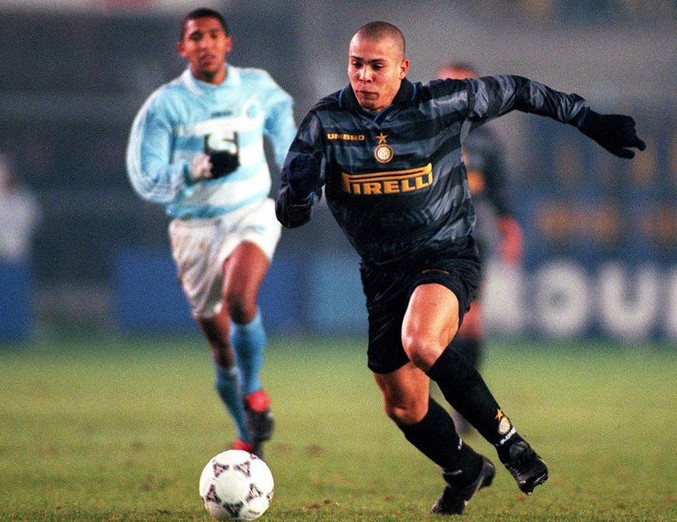 金色王朝罗纳尔多,76黄金一代罗纳尔多