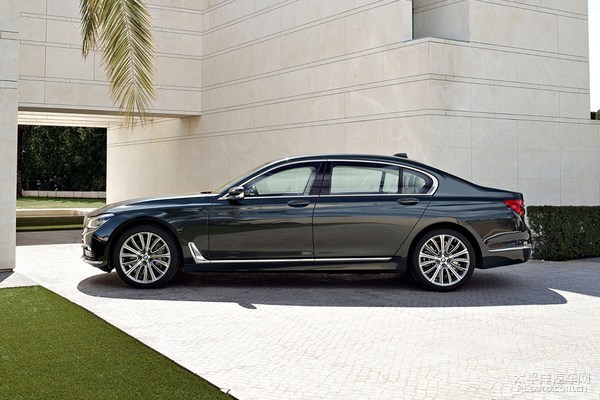 2018巴黎车展audi,2018巴黎国际车展全新宝马3系