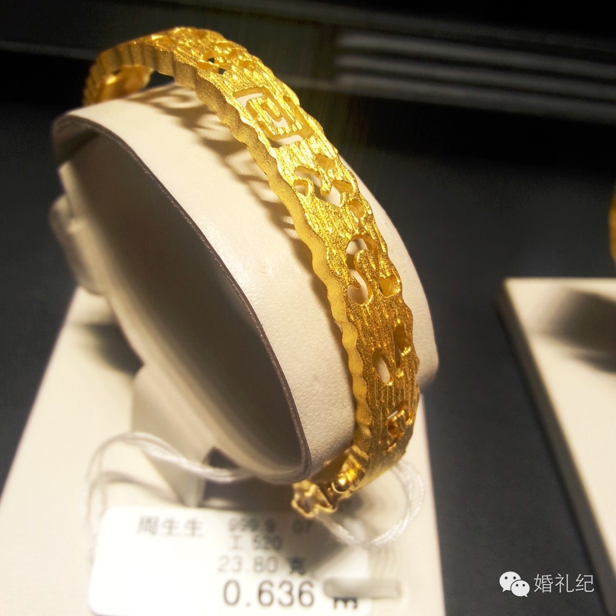 周生生婚嫁系列,周大福周生生线上买还是线下买