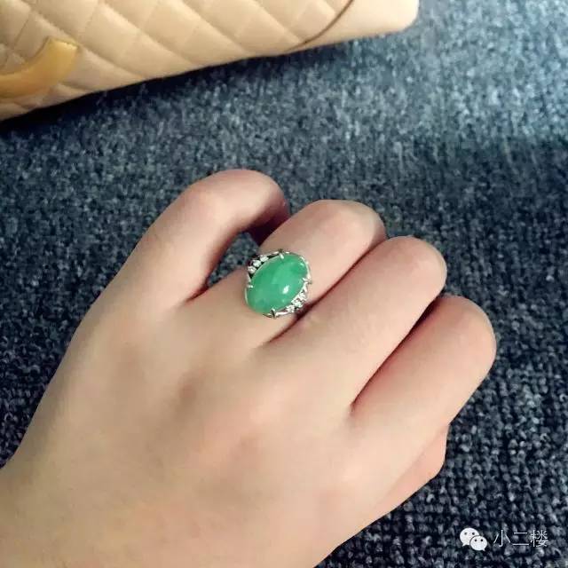 怎样测量手指戴多大戒指,怎样知道自己戴多大圈的戒指