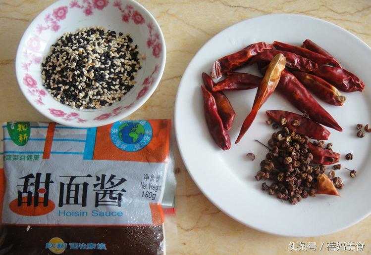 农村制作臭豆腐长出蛆虫了,臭豆腐为什么会长蛆虫