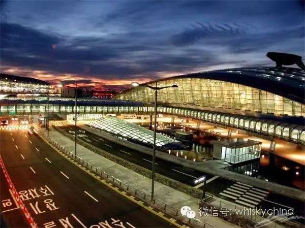 全球十大机场免税店购物攻略,哪个国家免税店酒最便宜