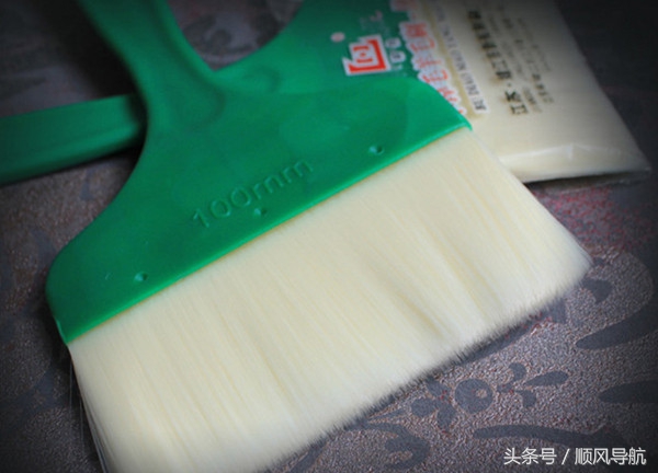 乳胶漆墙面逼死强迫症,乳胶漆墙面划痕怎么恢复