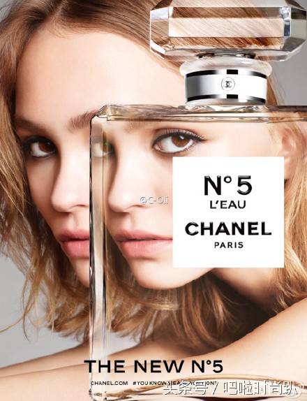 林允素颜嘟嘴,林允摆拍