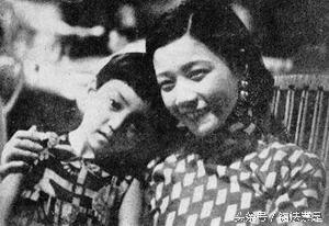 阮玲玉自杀后，他抚养阮的女儿，最终死在街头无人收尸