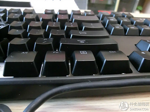 国产轴请继续努力!曜越TteSPORTS波塞冬ZRGB背光机械键盘评测