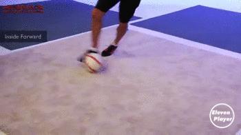 足球新手必练的6种基本功训练,足球基础训练每天需要练多久