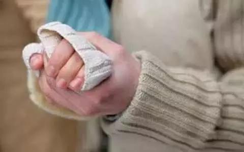 湿气重睡眠不好手脚冰冷,体寒湿气重手脚冰冷怎么调理