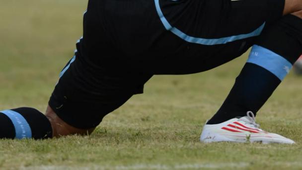 苏亚雷斯世界杯战靴,苏亚雷斯世界杯偷球鞋