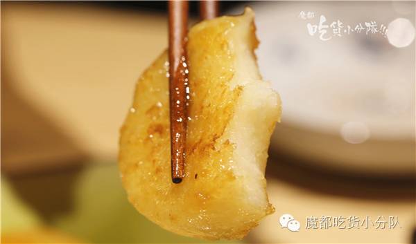 这家店进门要先鞠躬，招牌只在晚上有！