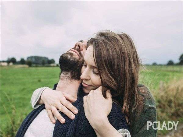 暗恋一个人怎么办？别被“痴迷”所控制