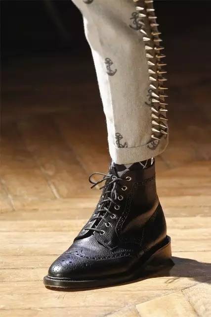 活久见,不玩SM却要玩这个超骚的单品!