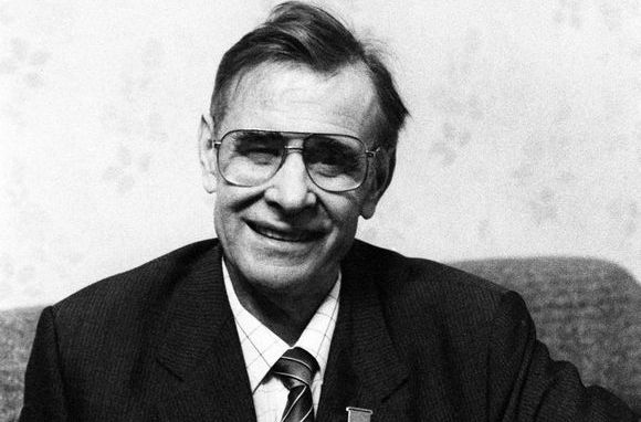 列夫雅辛十大传奇门将,足坛历史十大门将伊基塔