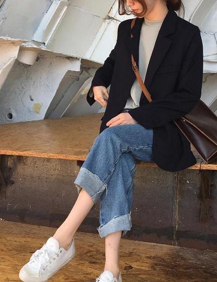 韩妞穿搭秋天视频,韩妞每日穿搭指南