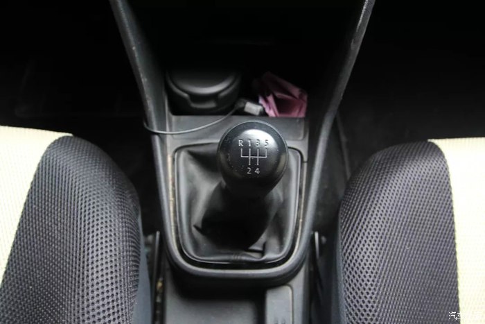 2015款一汽大众捷达1.6手动舒适版,大众捷达2015款手动1.6多少钱二手