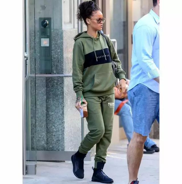 宋佳刘雯同款拖鞋,刘雯袁姗姗张雨绮