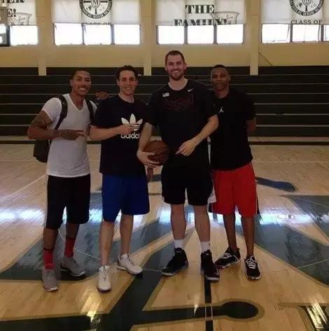 韦少跟杜兰特,威少与杜兰特