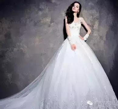 婚纱染色了怎么补救,脏了的婚纱自己怎么洗