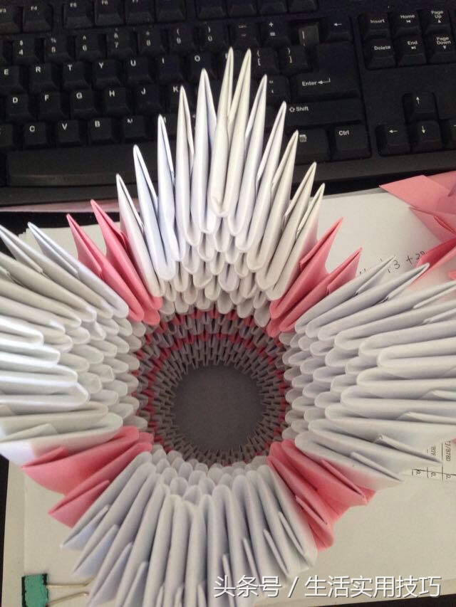 手工折纸花篮教程简单漂亮,幼儿手工花篮折纸的制作方法