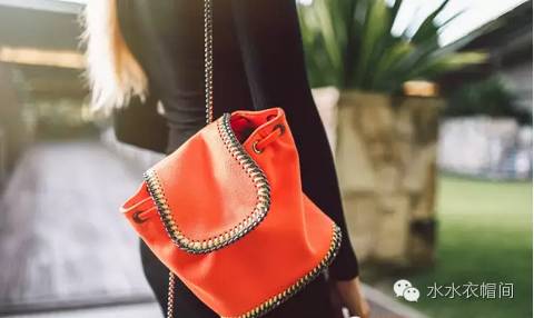 出门旅行比较轻的双肩包,出门玩的双肩包推荐