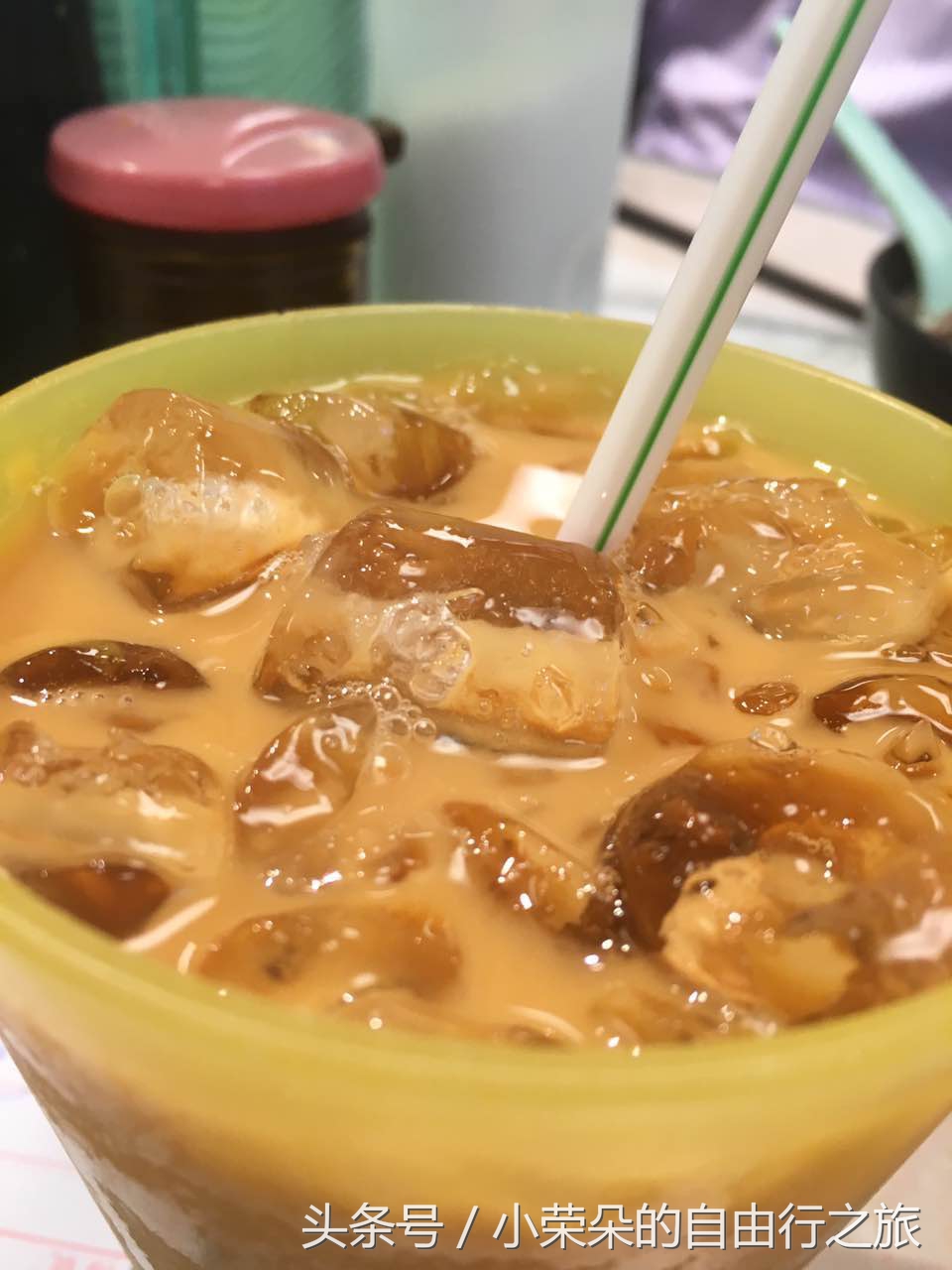 不能说的秘密香港实拍：白菜价大牌面膜与高价蔬菜牛腩面背后猫腻