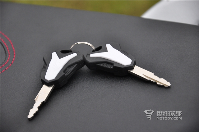 力帆kps150和kpt150区别,力帆kps150和春风150