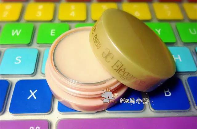 润唇又带颜色的唇膏,什么牌子的唇膏润唇最好