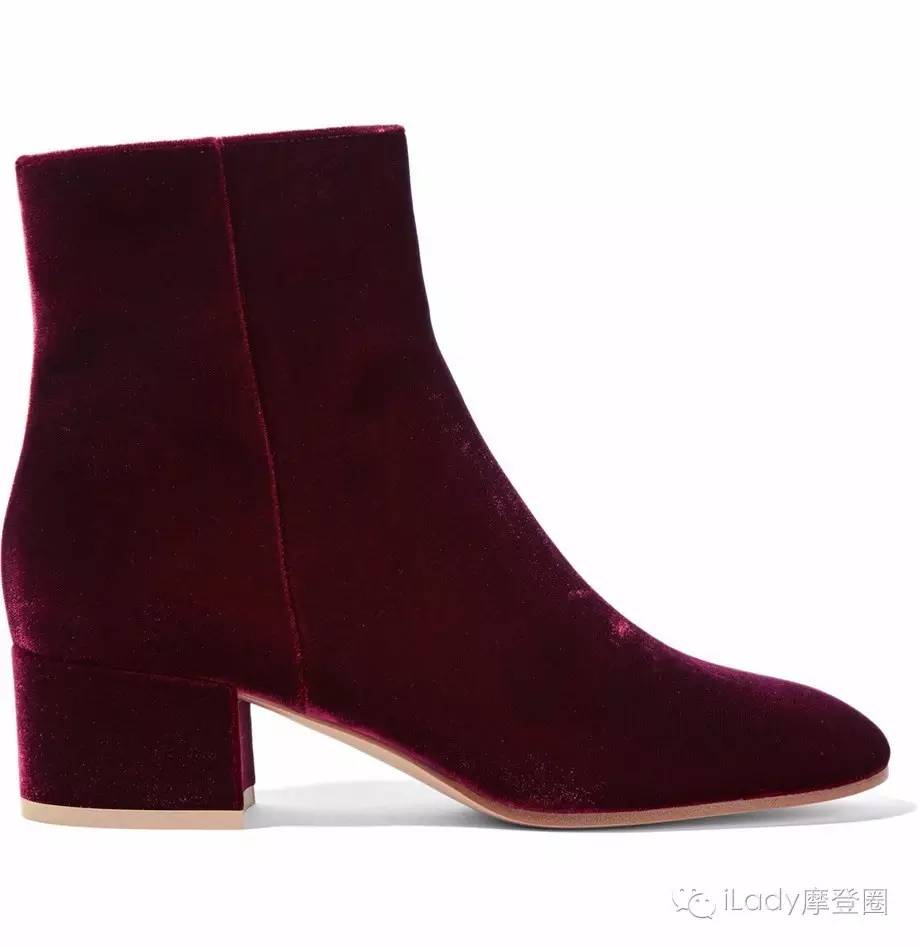 今年最火的短靴白色显瘦,2022最流行的鞋子百搭短靴