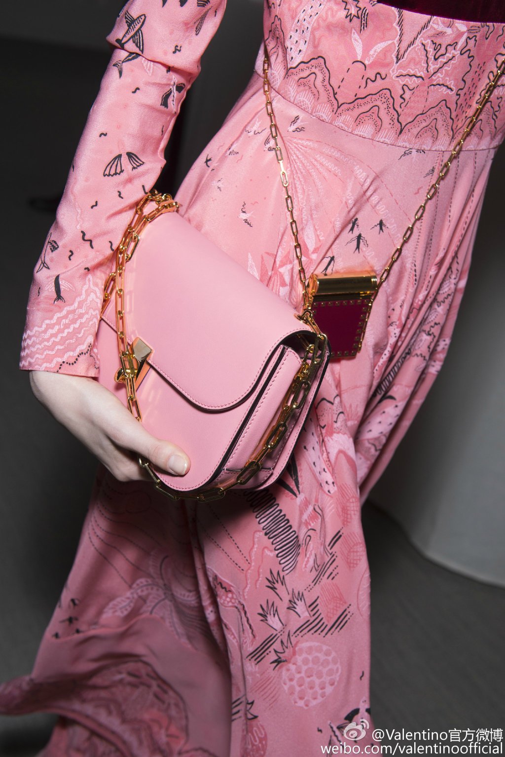 全世界都说美美美的口红包，其实没必要买咯