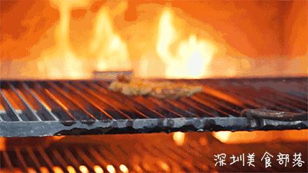 这家店,凭什么7点就能坐满,直到凌晨1点还有人舍不得走