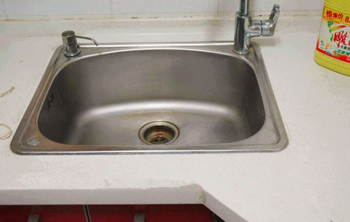 厨房水槽底部发霉怎么解决,厨房水槽边上发霉了怎么办