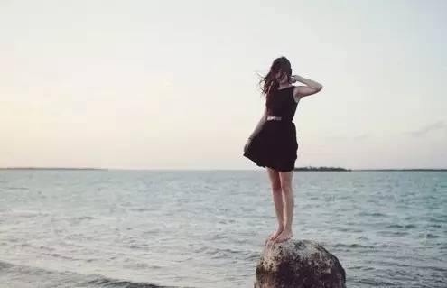 你是人生的最美，我愿意接受每一个足迹