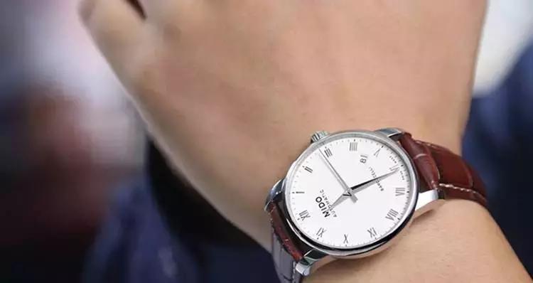 潜水表钢带还是橡胶表带,3000-5000元手表推荐瑞士腕表