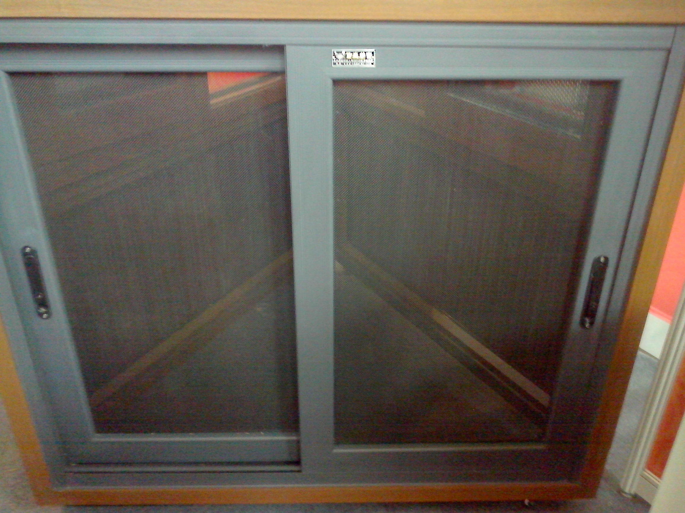 金刚网防盗窗用哪种样式,纱窗金刚网和不锈钢网有何区别