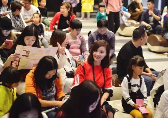 姐妹亲子装怎么拍,亲子装的闺蜜照