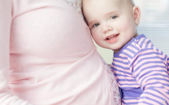 怀孕初期锻炼快走可以吗,孕妈在孕期怎么运动比较有效